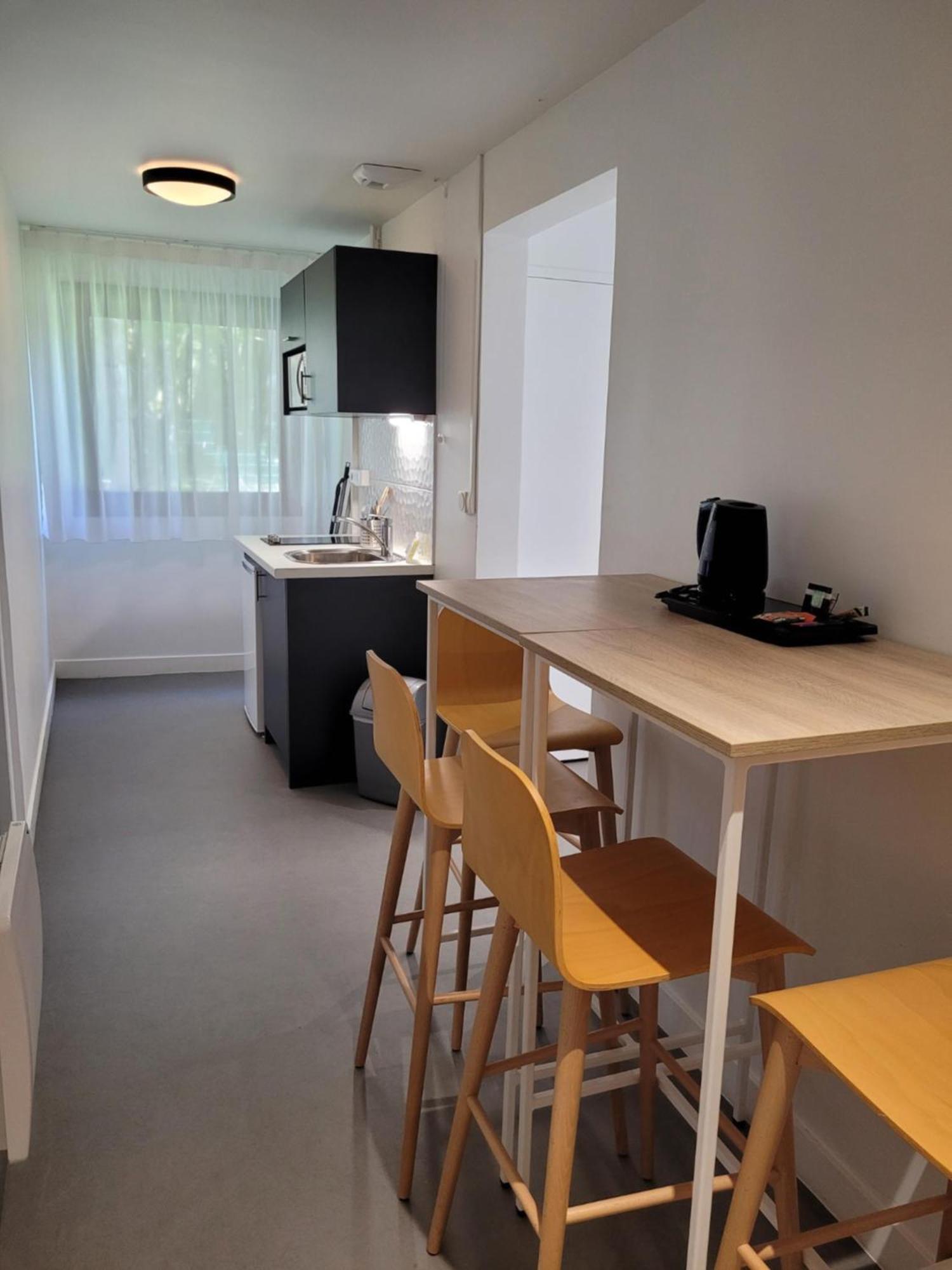 Aparthotel Twenty Business Flats Jouy-En-Josas Exterior foto